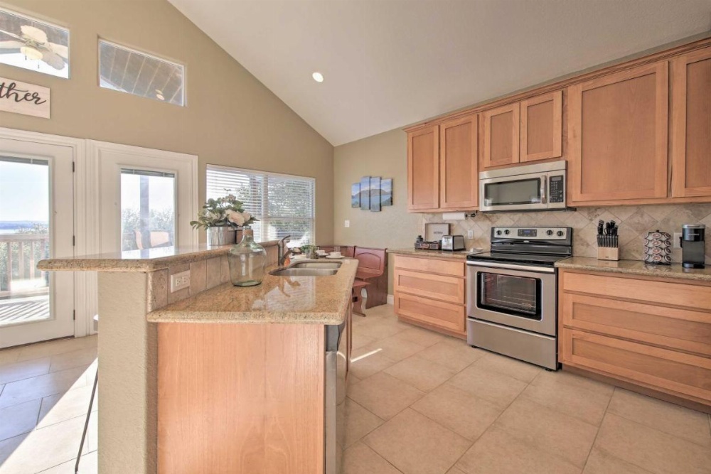 House with Outdoor Oasis Less Than 3 Miles from Canyon Lake! Image 20